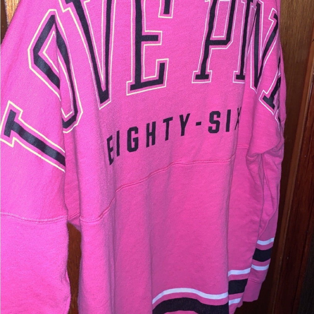 VS pink shirt